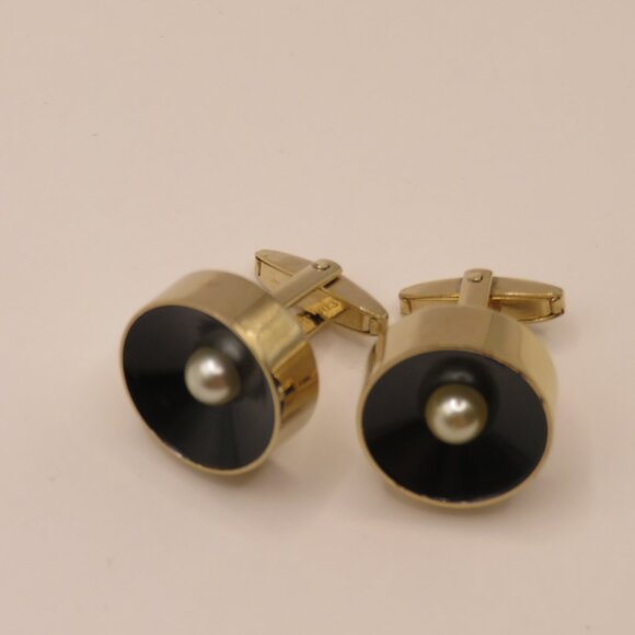 Sarah Coventry Gold Tone Cuff links with Faux Pearl - Picture 7 of 8